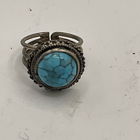 “VINTAGE TURQUOISE RING”. Southwestern Silver Turquoise Ring. - Picture 3 of 9